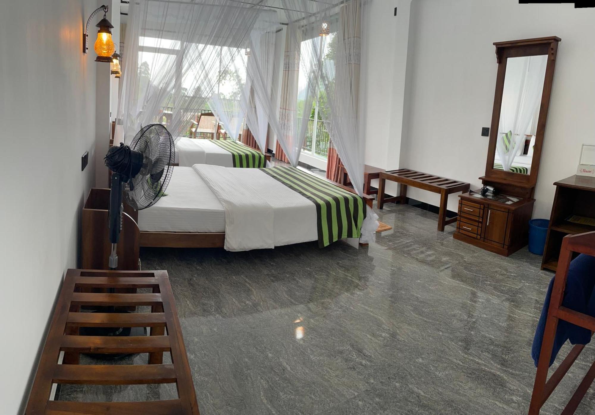 Little Paradise Homestay Ела Екстериор снимка
